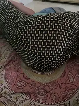 Snapshot of Bold_couple_desi chatting on June 22, 2:46 am Bold couple desi online show from June 22, 2:46 am