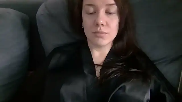 Snapshot of Nivella chatting on June 25, 9:03 am Nivella online show from June 25, 9:03 am