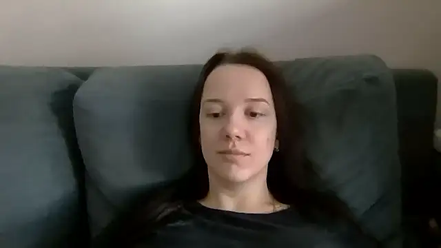 Snapshot of Nivella chatting on June 27, 8:52 am Nivella online show from June 27, 8:52 am