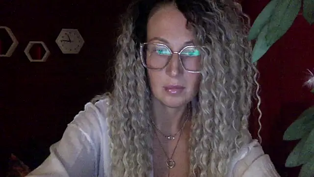 Snapshot of Solenyavo chatting on June 23, 7:56 pm Solenyavo online show from June 23, 7:56 pm