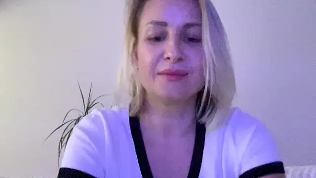 Delissaxx online show from June 24, 7:46 pm