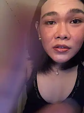 Snapshot of lunapitches chatting on June 23, 5:22 pm lunapitches online show from June 23, 5:22 pm