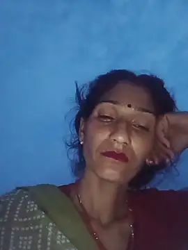 Snapshot of Umakumari90 chatting on June 20, 11:29 pm Umakumari90 online show from June 20, 11:29 pm