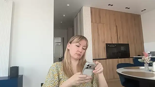 Dorielle online show from June 25, 4:56 am