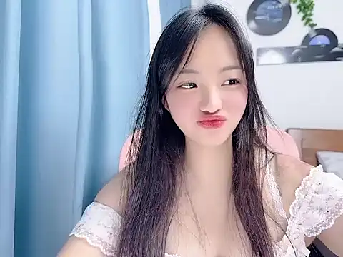 Snapshot of Winnie666999 chatting on June 23, 2:15 pm Winnie666999 online show from June 23, 2:15 pm