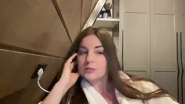 Snapshot of Velenne chatting on July 17, 8:57 pm Velenne online show from July 17, 8:57 pm