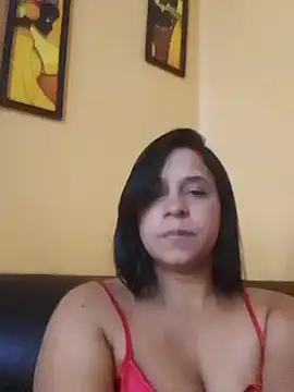 Snapshot of alejandrale chatting on July 7, 7:56 am alejandrale online show from July 7, 7:56 am