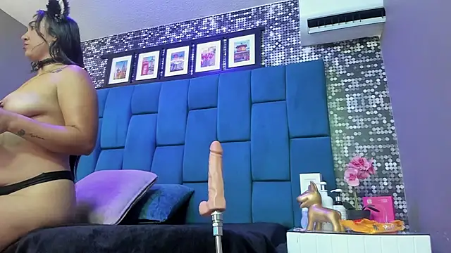 Snapshot of Clohe_blossom chatting on July 17, 7:41 pm Clohe blossom online show from July 17, 7:41 pm