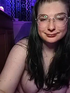 Snapshot of starfucker420XO chatting on July 26, 7:15 am starfucker420XO online show from July 26, 7:15 am