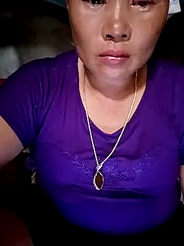 Snapshot of NyloveSquirt chatting on June 25, 6:40 am NyloveSquirt online show from June 25, 6:40 am
