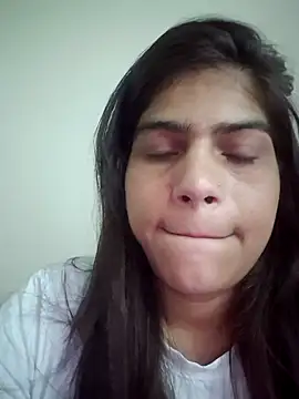 Snapshot of tinumeenu chatting on June 22, 9:06 am tinumeenu online show from June 22, 9:06 am