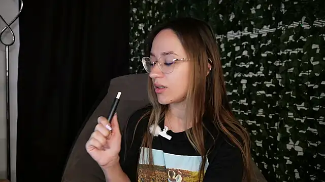 Snapshot of Nicole_Bliss chatting on July 22, 5:21 am Nicole Bliss online show from July 22, 5:21 am