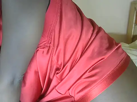 Snapshot of Pretty_Jojoh266 chatting on July 17, 6:24 pm Pretty Jojoh266 online show from July 17, 6:24 pm