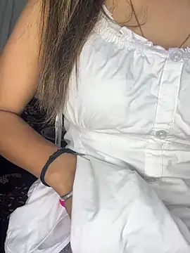 Snapshot of Romantic_couple69 chatting on August 2, 1:53 pm Romantic couple69 online show from August 2, 1:53 pm