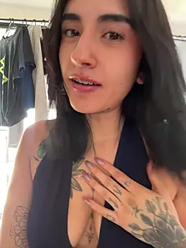 Snapshot of JennaNovva chatting on July 28, 8:52 pm JennaNovva online show from July 28, 8:52 pm