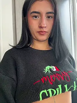 Snapshot of JennaNovva chatting on August 5, 12:30 pm JennaNovva online show from August 5, 12:30 pm