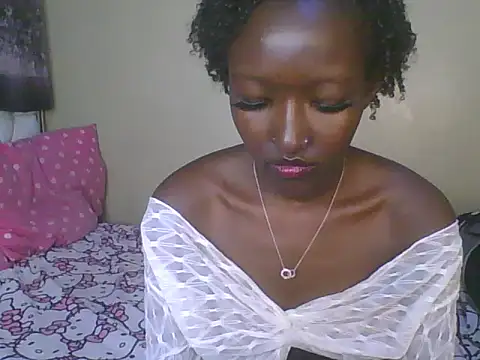 Snapshot of Keilay chatting on June 24, 8:02 am Keilay online show from June 24, 8:02 am