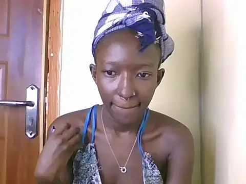 Snapshot of Keilay chatting on August 7, 6:15 am Keilay online show from August 7, 6:15 am