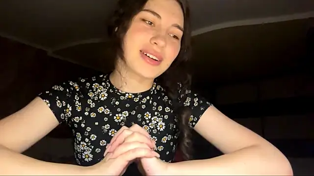 Snapshot of runawyin chatting on June 30, 7:04 pm runawyin online show from June 30, 7:04 pm