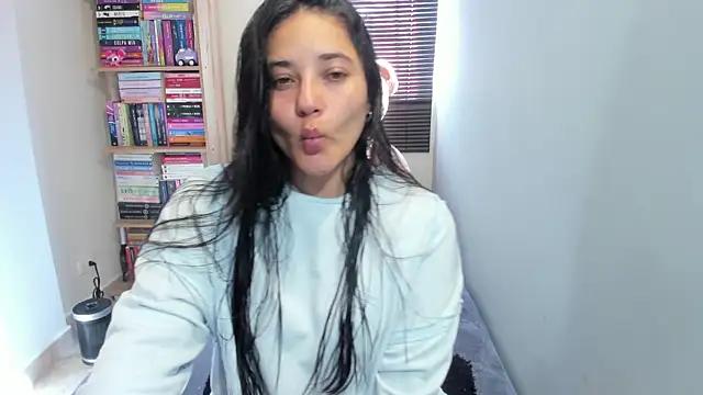 Snapshot of foxwen chatting on July 16, 1:39 pm foxwen online show from July 16, 1:39 pm