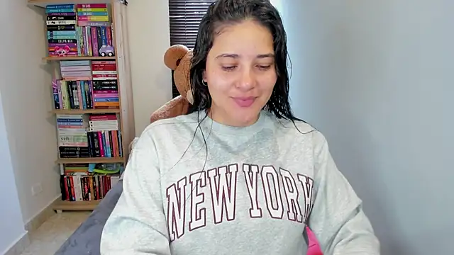 Snapshot of foxwen chatting on July 18, 3:05 pm foxwen online show from July 18, 3:05 pm