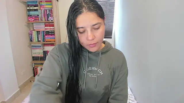 Snapshot of foxwen chatting on August 5, 5:27 pm foxwen online show from August 5, 5:27 pm