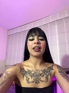 Snapshot of -Brittanny chatting on July 23, 1:30 am -Brittanny online show from July 23, 1:30 am