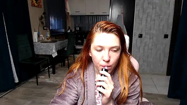 Snapshot of Reginasmilee chatting on April 27, 2:53 am Reginasmilee online show from April 27, 2:53 am