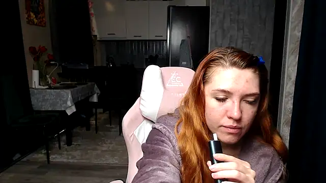 Snapshot of Reginasmilee chatting on May 3, 3:34 am Reginasmilee online show from May 3, 3:34 am