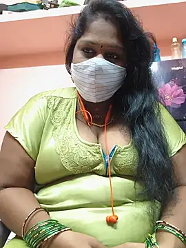 Snapshot of yalini1431 chatting on July 8, 9:30 pm yalini1431 online show from July 8, 9:30 pm