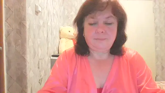 Snapshot of HannahAna39 chatting on August 6, 6:32 pm HannahAna39 online show from August 6, 6:32 pm