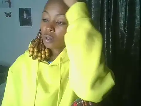 Snapshot of Prettyquueen chatting on June 24, 7:02 pm Prettyquueen online show from June 24, 7:02 pm