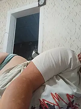 Snapshot of Irisssska chatting on July 8, 4:22 pm Irisssska online show from July 8, 4:22 pm
