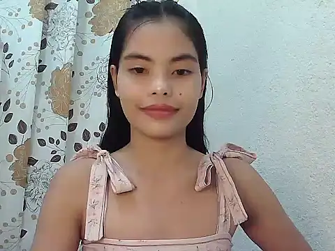 Snapshot of urprettyjane4u chatting on July 6, 11:40 pm urprettyjane4u online show from July 6, 11:40 pm