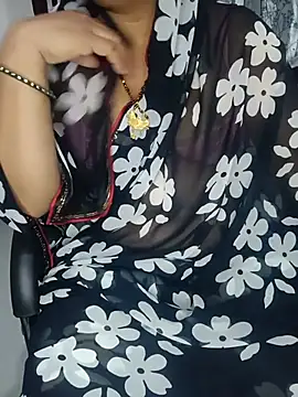 Snapshot of Miss-Jiyaa chatting on July 8, 5:17 pm Miss-Jiyaa online show from July 8, 5:17 pm