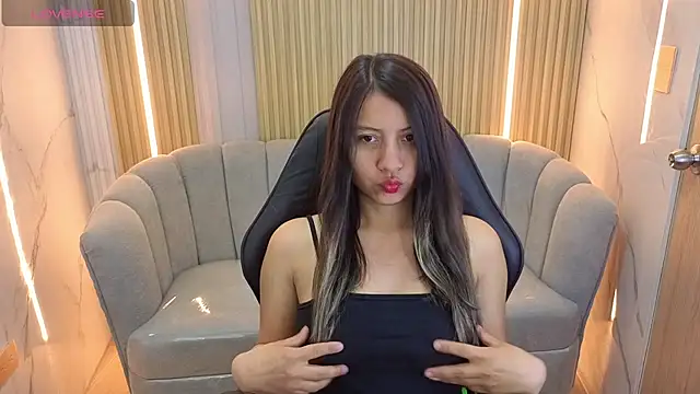 Snapshot of sophie_rose_cn chatting on July 14, 1:50 pm sophie rose cn online show from July 14, 1:50 pm