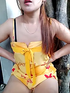 Snapshot of Emma-18h chatting on July 5, 12:06 am Emma-18h online show from July 5, 12:06 am