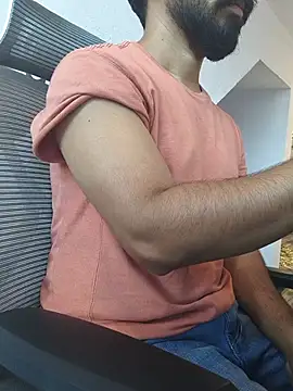 Snapshot of 8inch_hunk19 chatting on June 27, 12:22 pm 8inch hunk19 online show from June 27, 12:22 pm