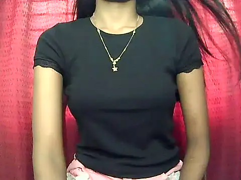 Snapshot of Siyaralove chatting on August 4, 4:04 am Siyaralove online show from August 4, 4:04 am