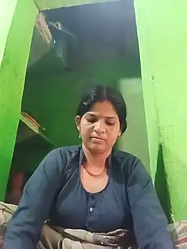 Snapshot of Joohi_Chawla143 chatting on July 10, 2:49 am Joohi Chawla143 online show from July 10, 2:49 am