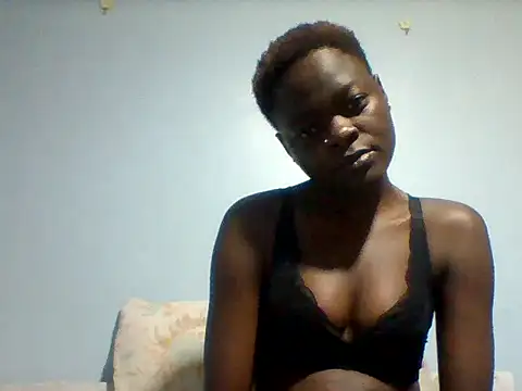 Snapshot of Mary_Leenie chatting on June 28, 12:05 am Mary Leenie online show from June 28, 12:05 am