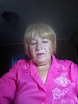 Snapshot of EmmaSwan555 chatting on July 15, 4:56 pm EmmaSwan555 online show from July 15, 4:56 pm