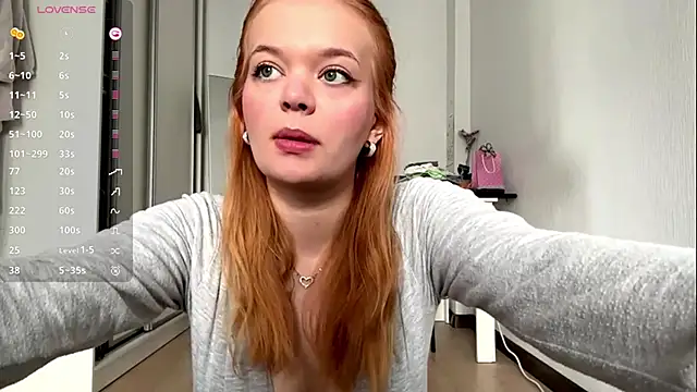 ellyclacher online show from June 29, 8:20 am