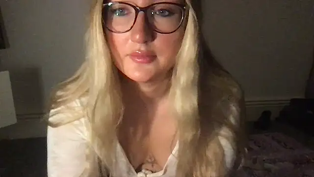 Snapshot of Dahlia-Rose-xx chatting on July 3, 6:03 pm Dahlia-Rose-xx online show from July 3, 6:03 pm