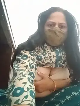 Snapshot of lustyrani chatting on July 6, 8:44 am lustyrani online show from July 6, 8:44 am