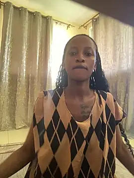 Snapshot of Sexie_henessy chatting on July 5, 9:05 am Sexie henessy online show from July 5, 9:05 am