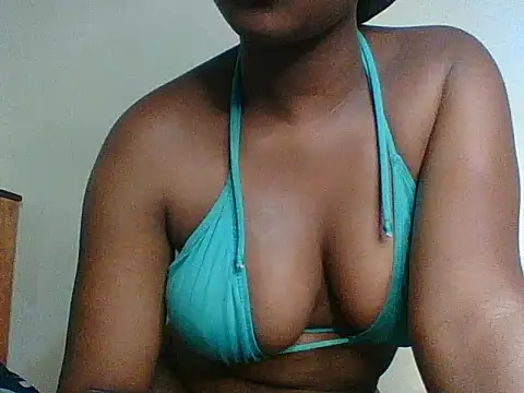 Snapshot of Bad_ass_girl chatting on June 27, 12:44 pm Bad ass girl online show from June 27, 12:44 pm