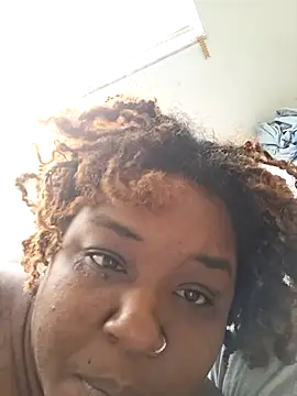 Snapshot of princessZazafire chatting on July 14, 4:23 pm princessZazafire online show from July 14, 4:23 pm