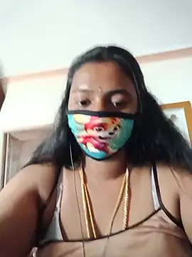 Lexilove01 online show from July 9, 9:24 am