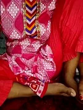 Snapshot of Miss-mahi7 chatting on July 25, 6:16 pm Miss-mahi7 online show from July 25, 6:16 pm